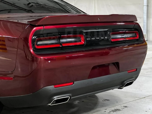 Dodge Challenger продают за 4 млн рублей в Барнауле