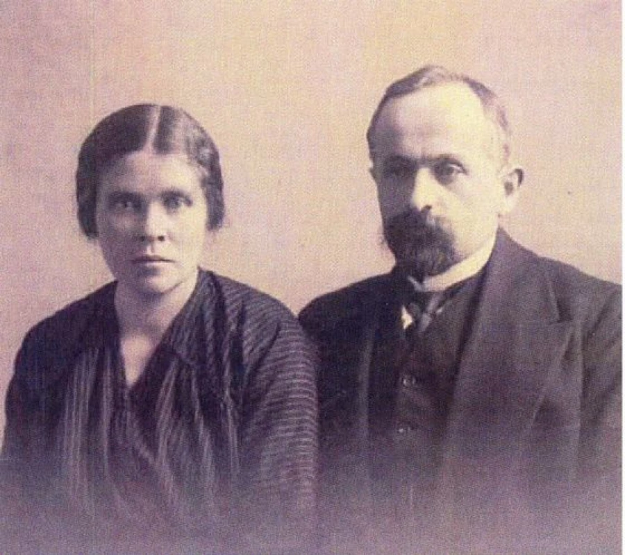 Антоний Марцинковский со своей женой, дата фото не указана.