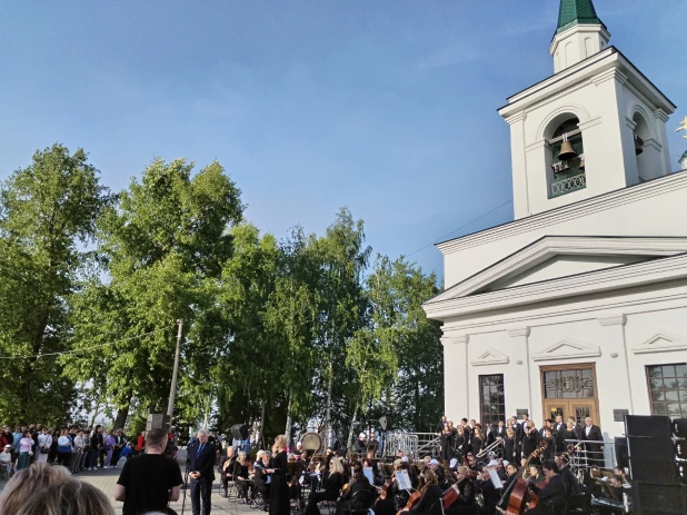 Певческий праздник, посвященный Дню славянской письменности и культуры.