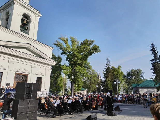 Певческий праздник, посвященный Дню славянской письменности и культуры.