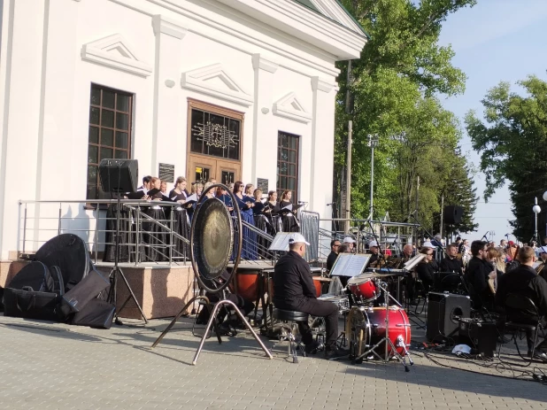 Певческий праздник, посвященный Дню славянской письменности и культуры.