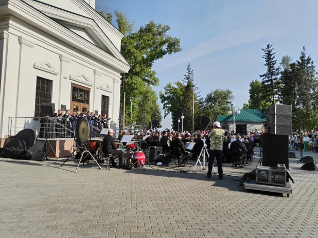 Певческий праздник, посвященный Дню славянской письменности и культуры.