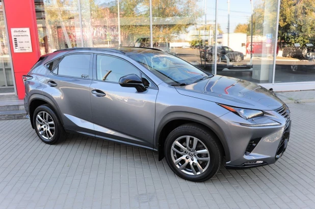  Lexus NX300 из Японии продают за 4,3 млн рублей