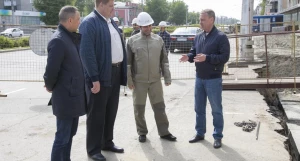 Вячеслав Франк на выездном совещании.