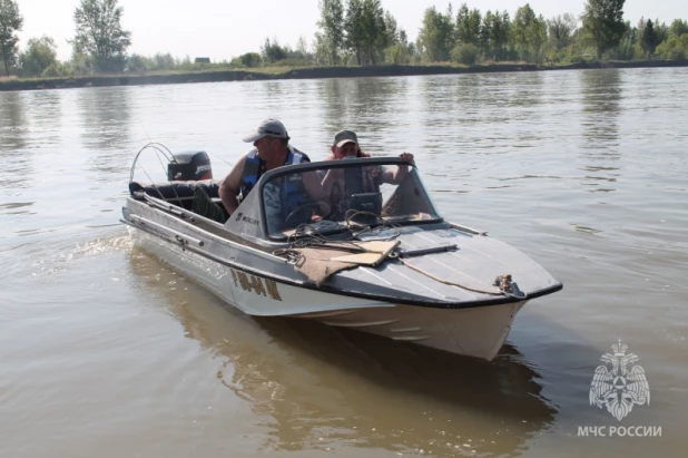 Специалисты подготавливают барнаульские водоемы к началу купального сезона. МЧС. 