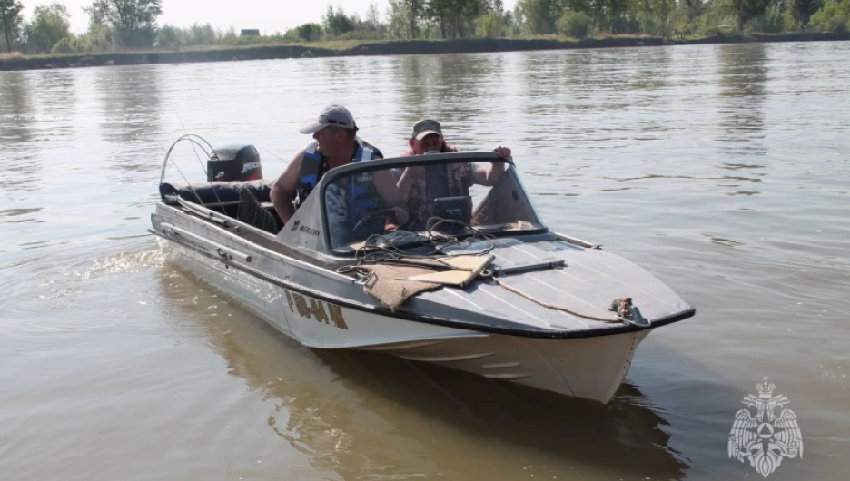 Специалисты подготавливают барнаульские водоемы к началу купального сезона. МЧС. 