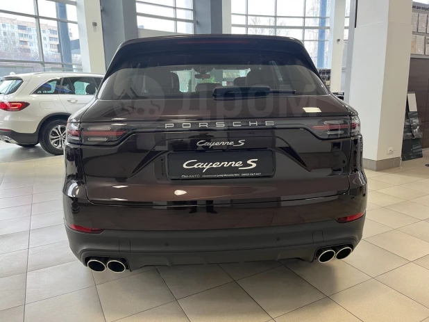  Porsche Cayenne продают за 14 млн рублей в Барнауле