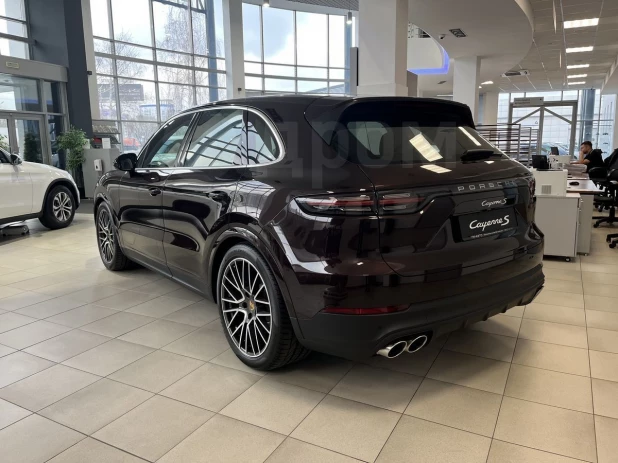  Porsche Cayenne продают за 14 млн рублей в Барнауле