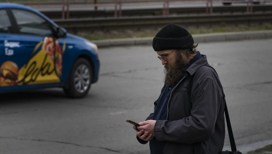 Барнаульцы в прохладную погоду. 