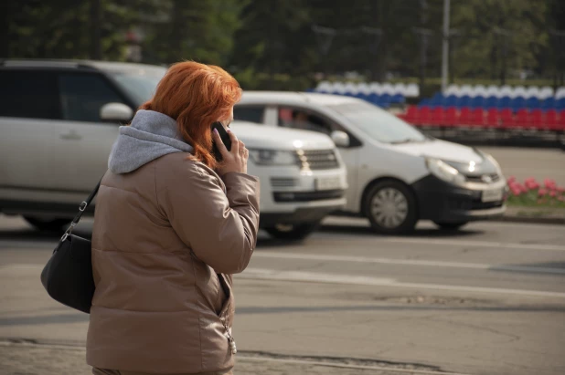 Барнаульцы в прохладную погоду. 