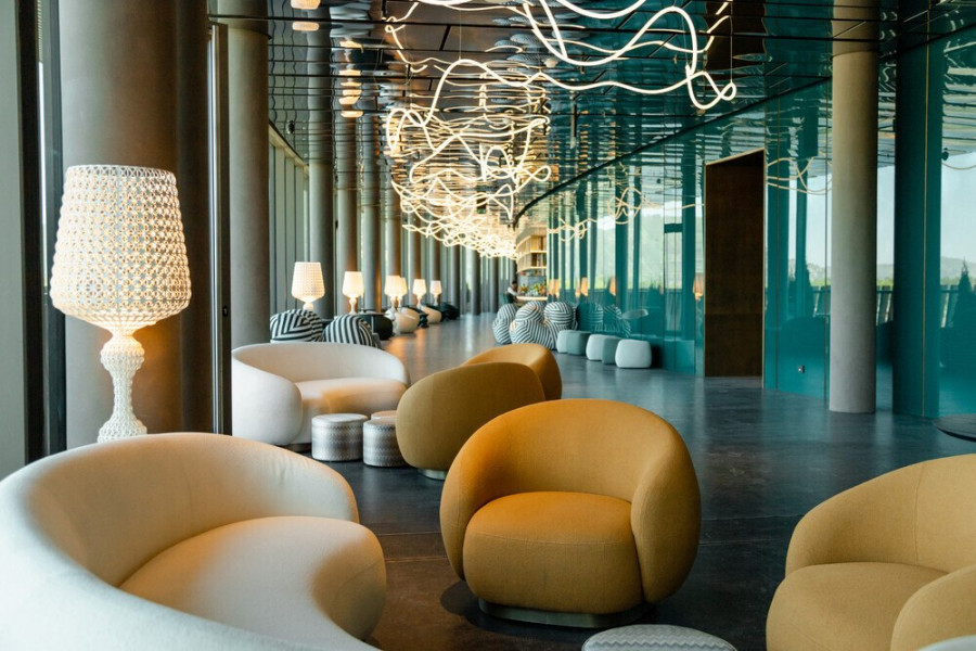 На курорте Сбера «Манжерок» открылся 5-звёздочный отель премиум-класса.