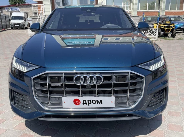 Audi Q8 2021 года выпуска продают за 11 млн рублей в Барнауле.