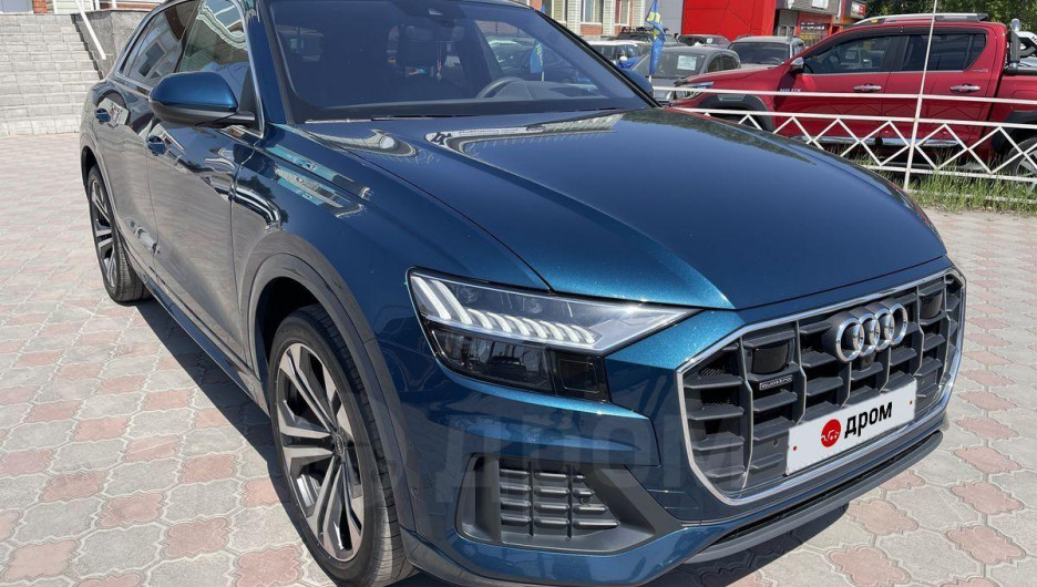 Audi Q8 2021 года выпуска продают за 11 млн рублей в Барнауле.