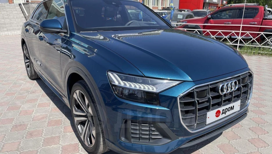 Audi Q8 2021 года выпуска продают за 11 млн рублей в Барнауле.