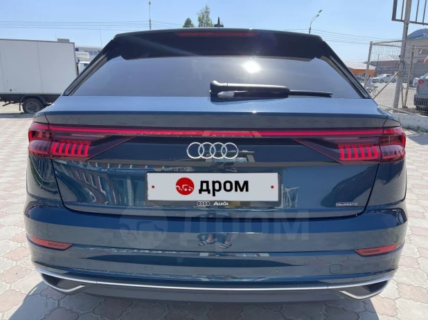 Audi Q8 2021 года выпуска продают за 11 млн рублей в Барнауле.