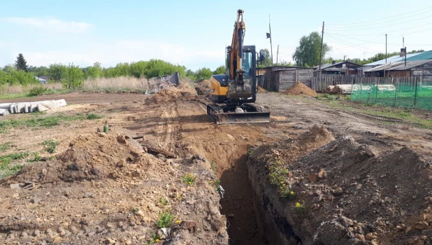 В поселке Сибирский Алтайского края началось строительство распределительных сетей для догазификации.