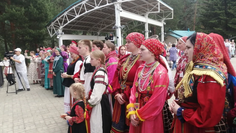 Всероссийский фестиваль традиционной культуры «День России на Бирюзовой Катуни»
