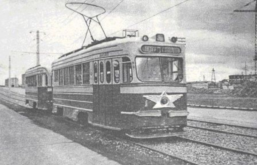 Трамвайный поезд МС/ПС в Бийске, фото 1960 года. (Музей трамвайного управления Бийска)