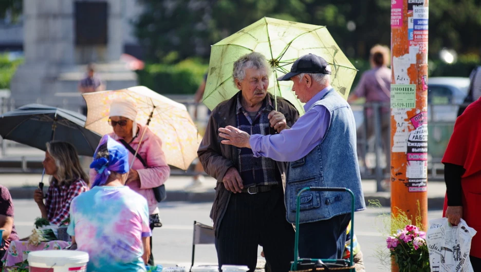 Площадь Спартака. Лето