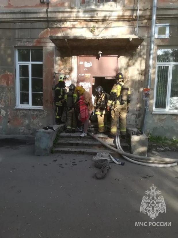 Пожар в многоквартирном доме. 