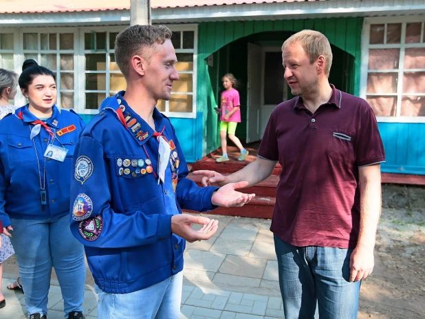 Виктор Томенко посетил детский лагерь «Юность».