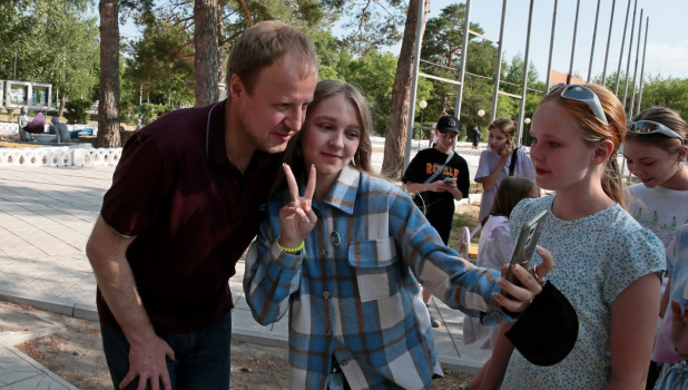 Виктор Томенко посетил детский лагерь «Юность».