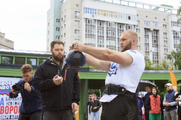 День молодежи в Изумрудном парке.