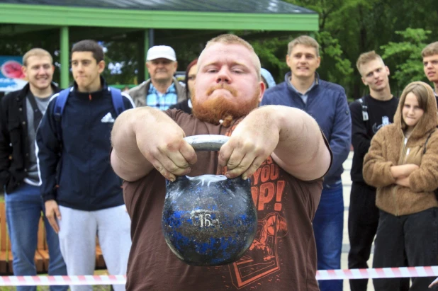 День молодежи в Изумрудном парке.