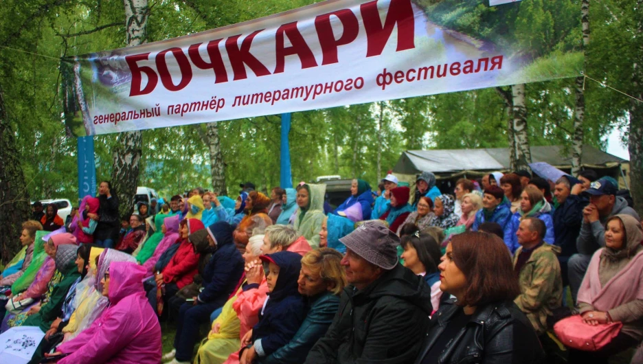 Арт-кафе от «Бочкарей» — одна из самых ярких площадок фестиваля Роберта Рождественского.