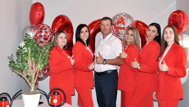 В Рубцовске открылся юбилейный трехсотый офис Альфа-Банка в стране.