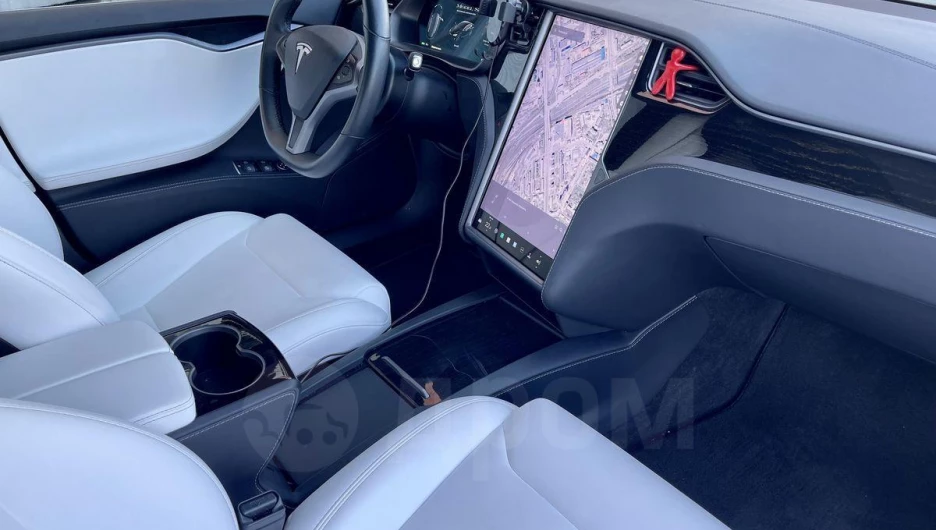 Tesla Model S 2019 года выпуска