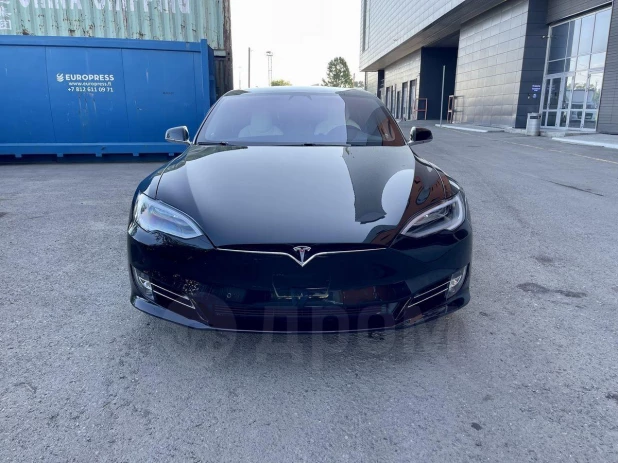 Tesla Model S 2019 года выпуска