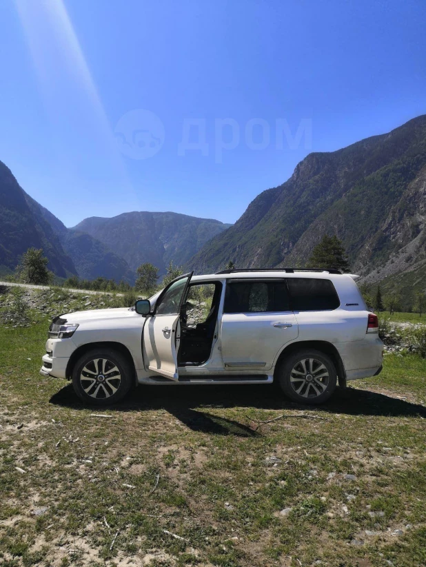 Toyota Land Cruiser 2017 года