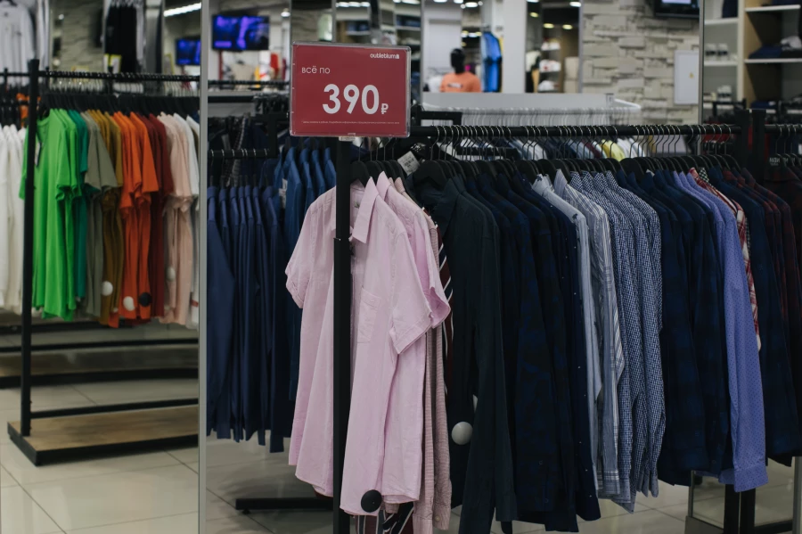 В Барнауле распродают коллекции популярного бренда.

