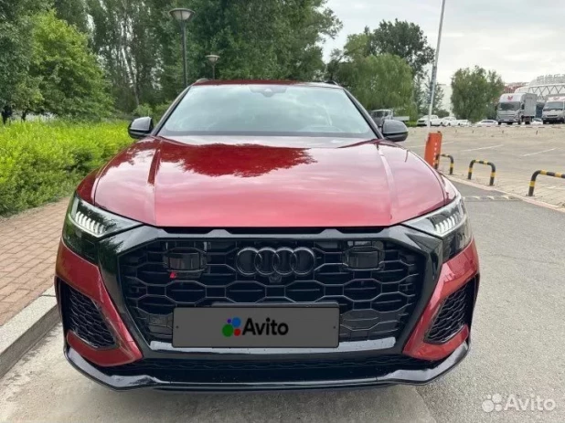 Audi RS Q8 продают за 19,5 млн рублей