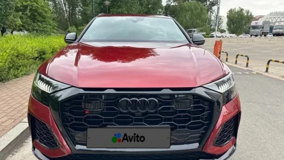 Audi RS Q8 продают за 19,5 млн рублей