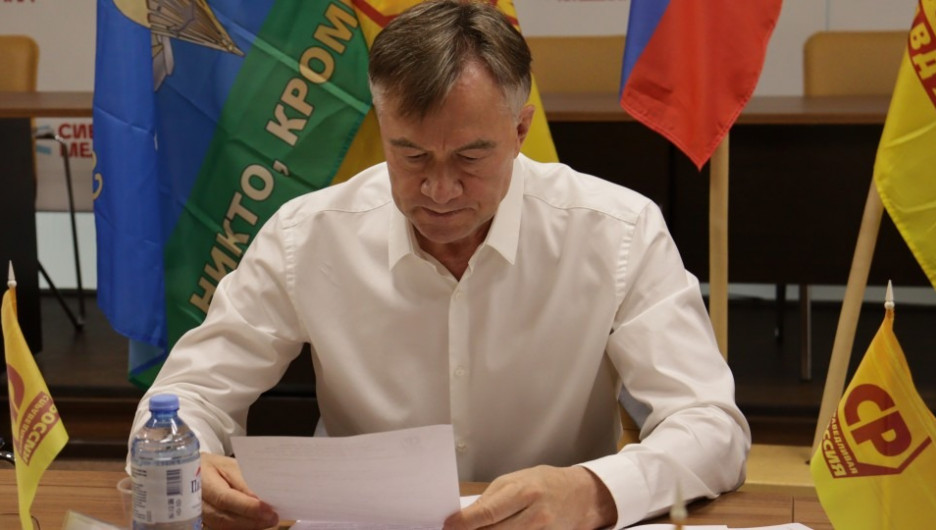 Депутат Госдумы Александр Терентьев провел личный прием жителей Алтайского края