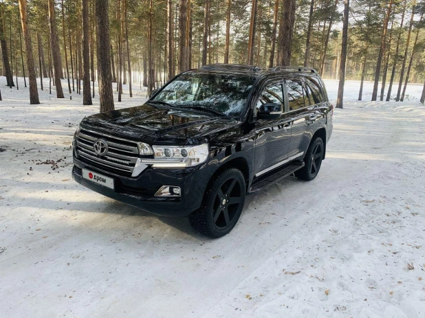 Toyota Land Cruiser 2015 года выпуска