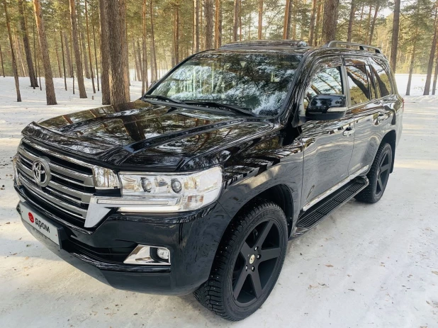 Toyota Land Cruiser 2015 года выпуска