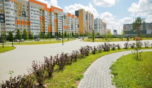 Сквер на пересечении ул. Взлетной и Ускова.