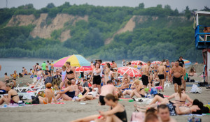 Барнаульский пляж в июле 2023. 