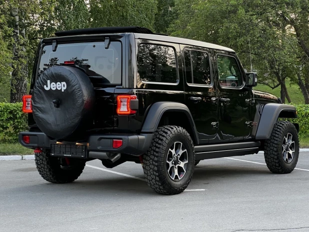 Jeep Wrangler 2022 года выпуска