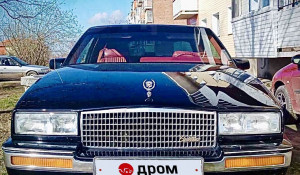 Легендарный автомобиль 90-х с вишневым салоном продают за 1,5 млн рублей в Барнауле .