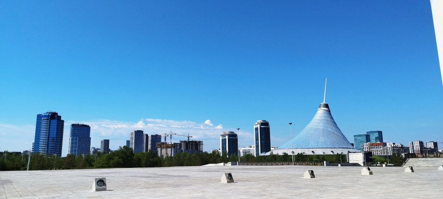 Торговый центр «Хан Шатыр»  вошел в Книгу рекордов Гиннеса как самый большой шатер в мире.
