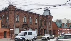 Памятник архитектуры - "Дом купца Полякова", 1913 г. Ул. Гоголя, 44 