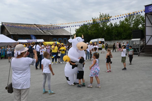 В Киприно прошел фестиваль «Как сыр в масле».