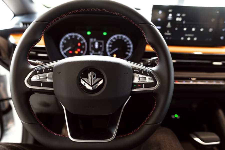 Новый городской кроссовер LIVAN X3PRO.