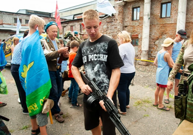 День ВДВ в Барнауле.