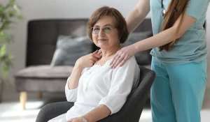 Уход за пожилыми людьми.