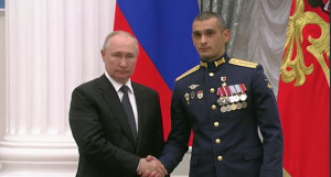 Путин присвоил звание Героя России офицеру из Республики Алтай.